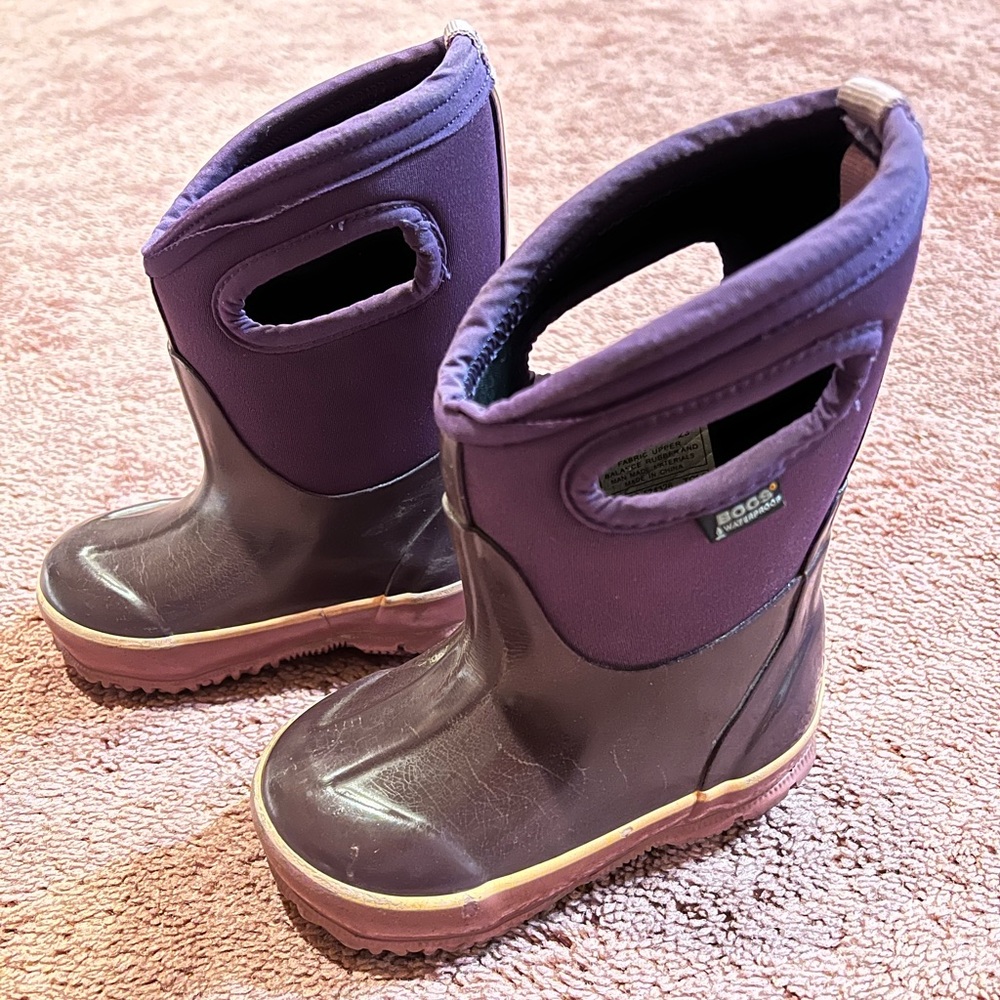 Purple Bogs winter boot infant/toddler size 7